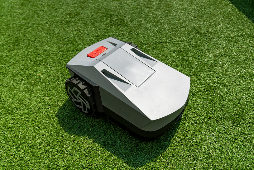 Automatická robotická sekačka <span>MR.GRASS AI1600</span>